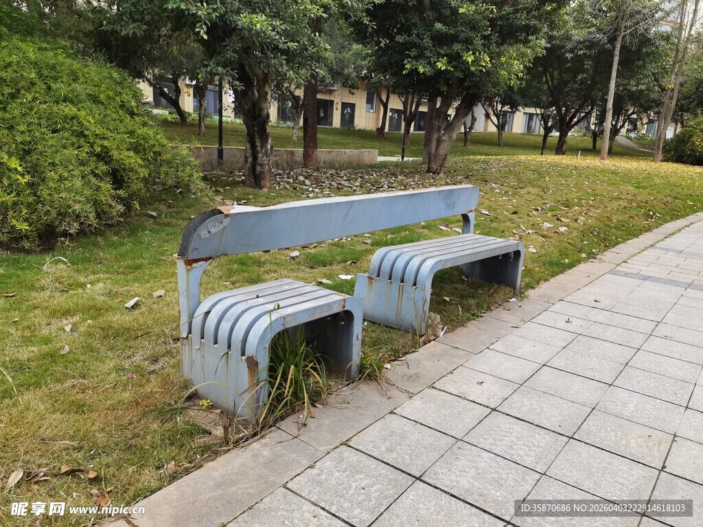 户外金属长椅静享自然