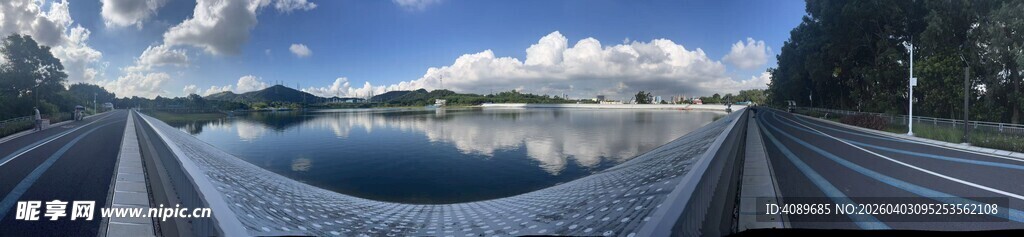 山间壮丽云海景观