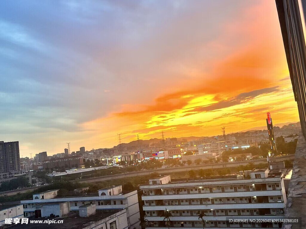 城市日落美景俯瞰