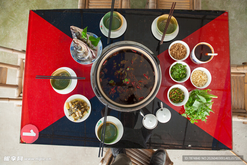 中式火锅宴 丰盛菜品齐聚