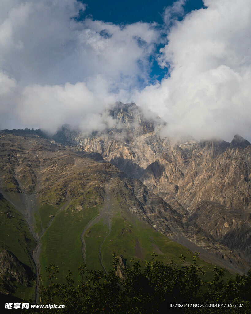 壮丽高山云海景观