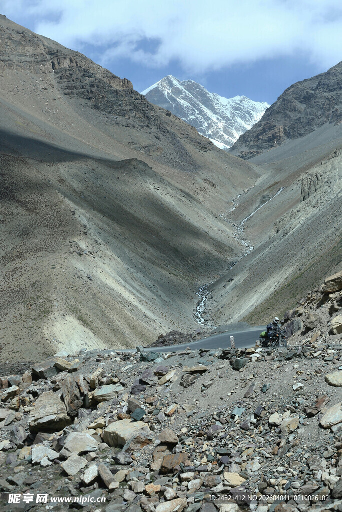 高山砾石地貌景观