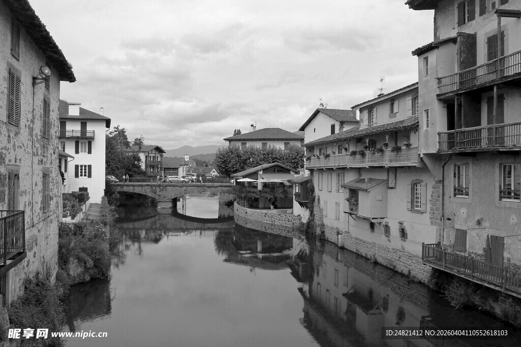 黑白水乡建筑河道景观