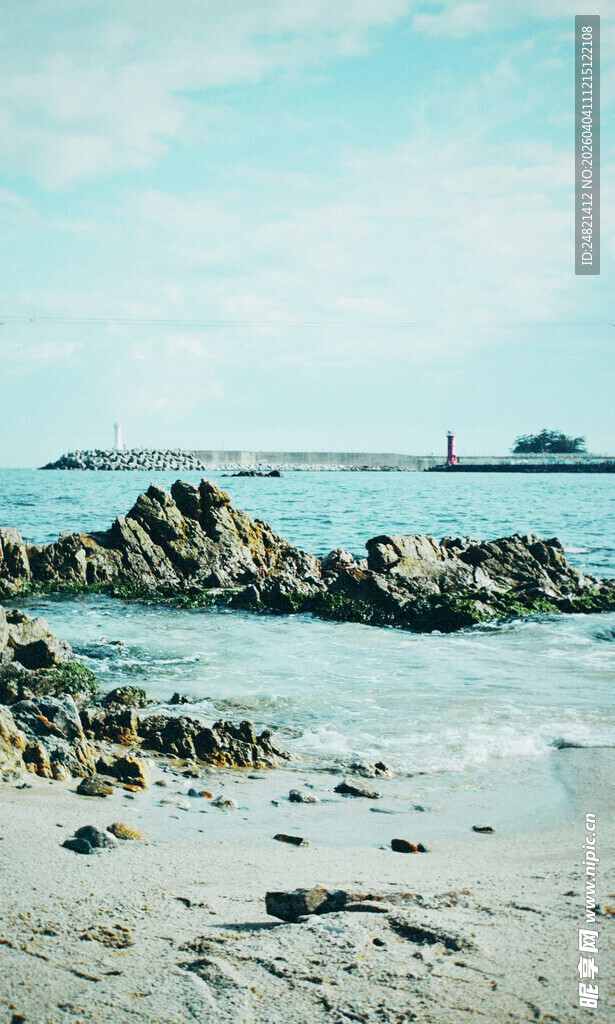 海边礁石风景