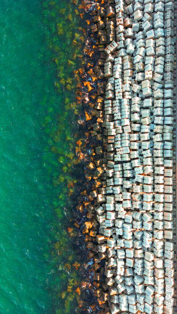 俯瞰海上养殖网箱景观