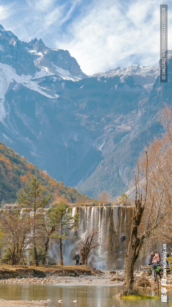 山水间的秀丽自然景致