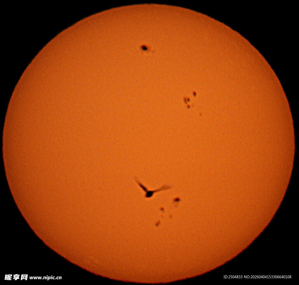 太阳表面黑子观测景象