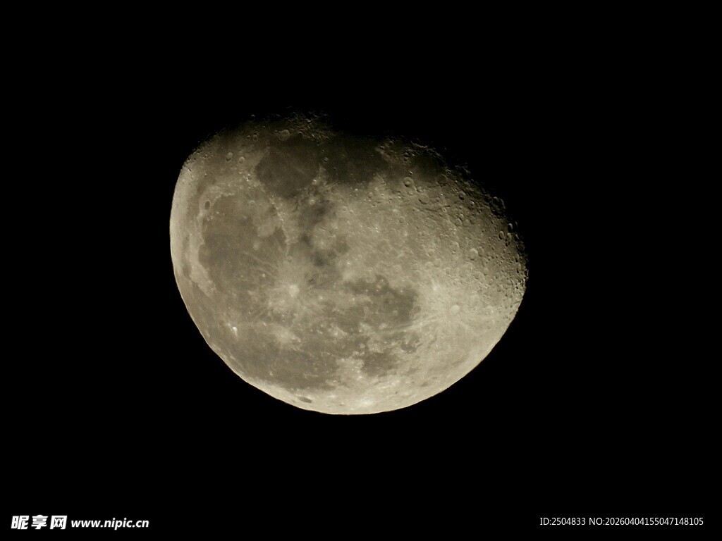 夜空中的半圆明月