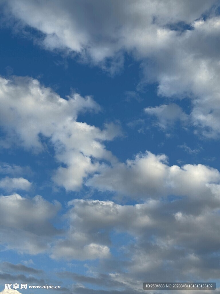 蓝天白云风景图