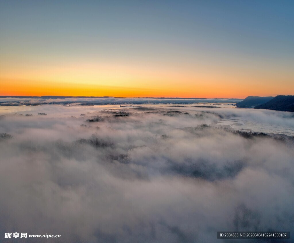 云海之上的绚丽日出