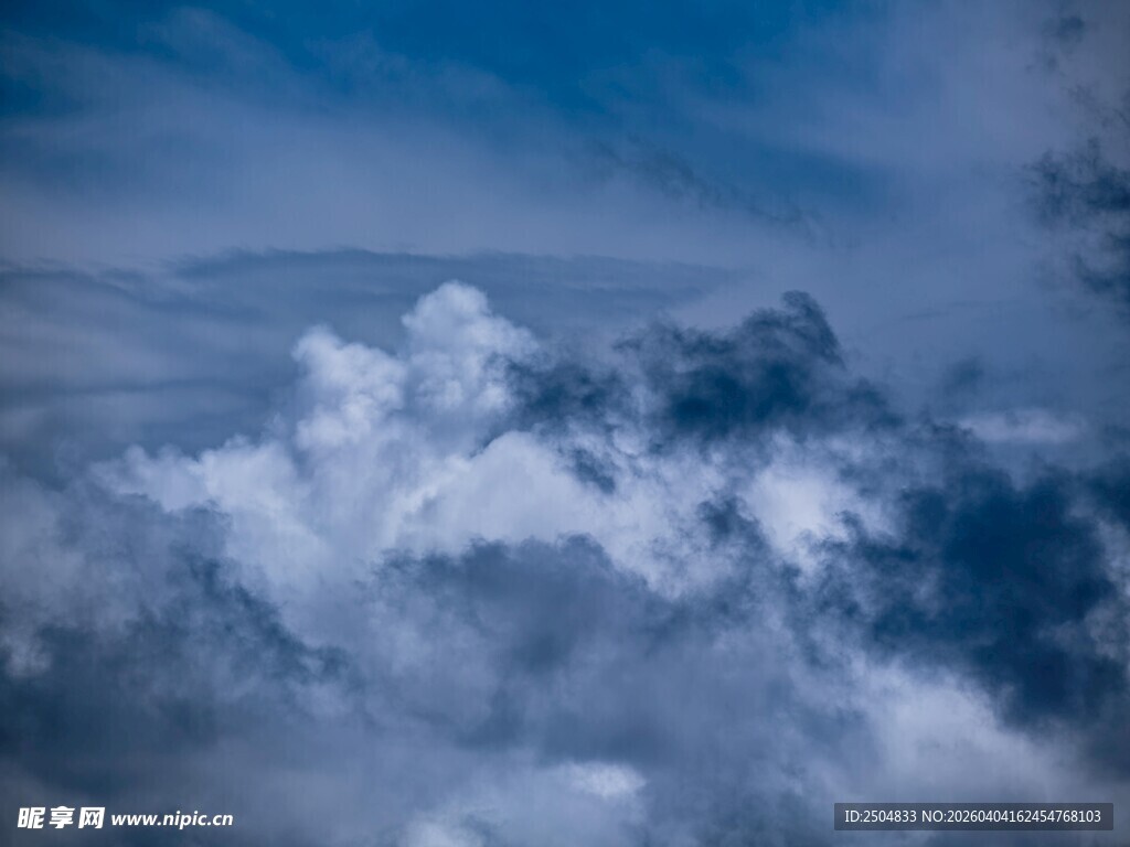 高空云海壮丽景观