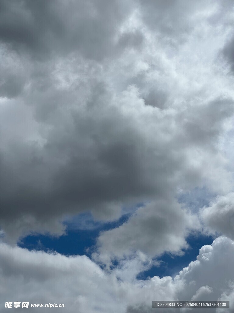 天空中的大片积云