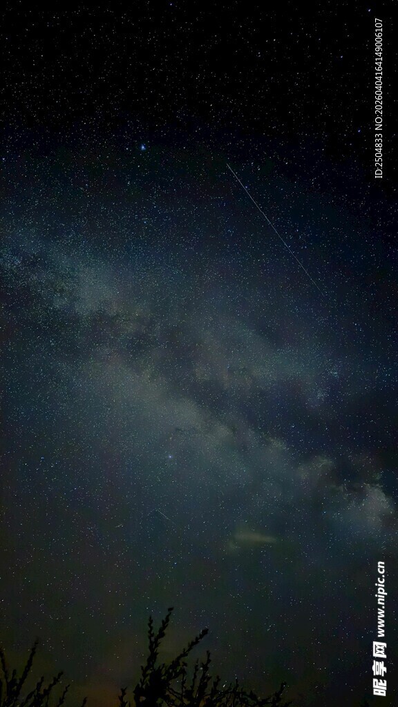 夜空繁星闪烁的美丽景象