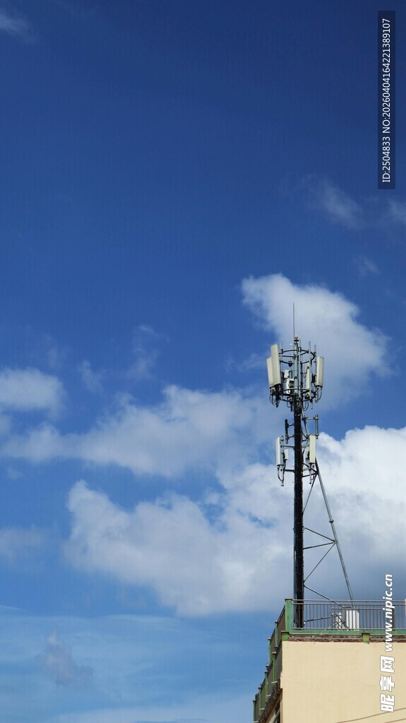 屋顶上的通信基站
