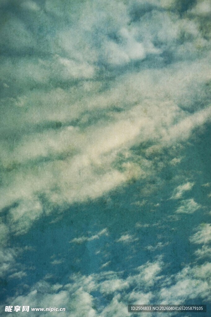 梦幻蓝天与飘逸云朵