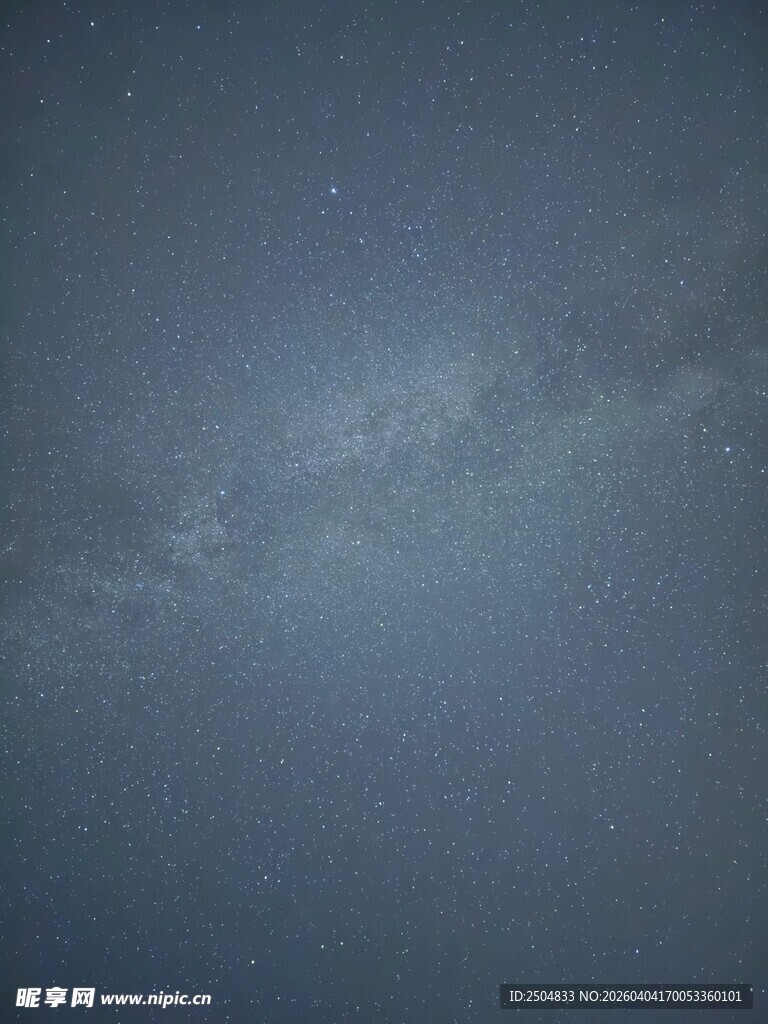 夜空下的朦胧星云