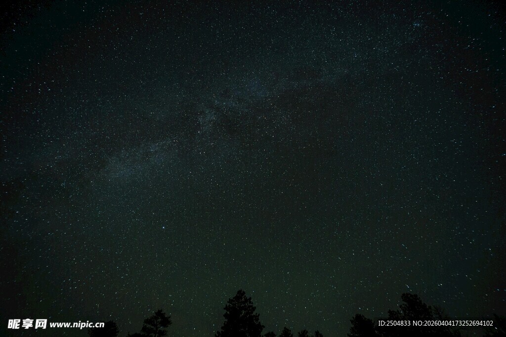夜空下的璀璨星河
