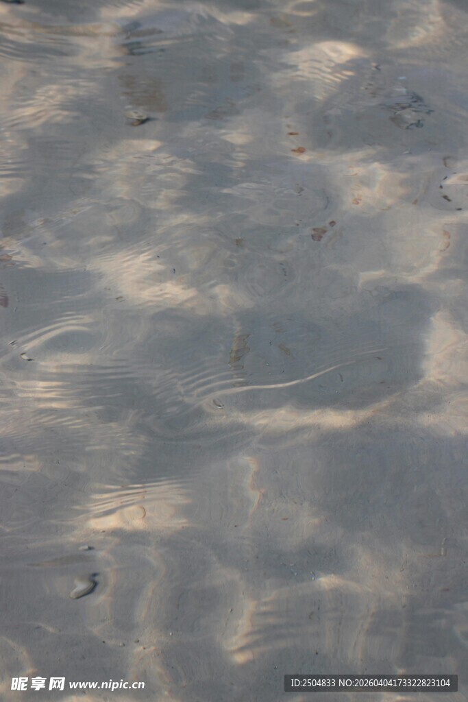 沙滩上的细腻纹理