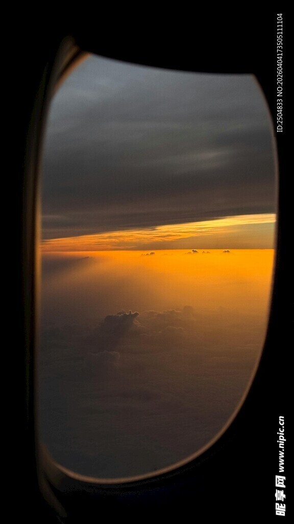 机窗外的绝美日落景色
