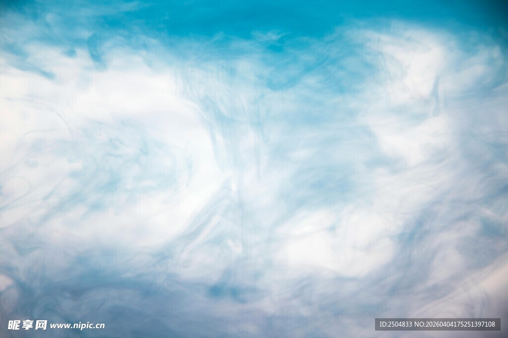 梦幻蓝白天空景象