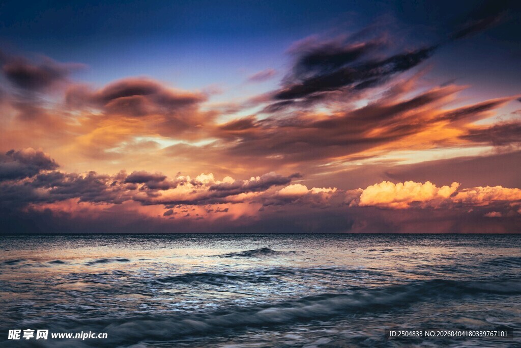 海边绚丽晚霞美景