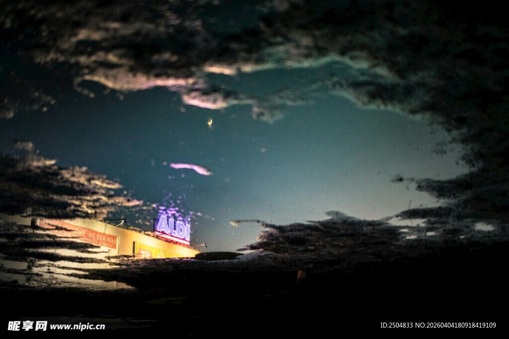 夜幕下的梦幻建筑景观