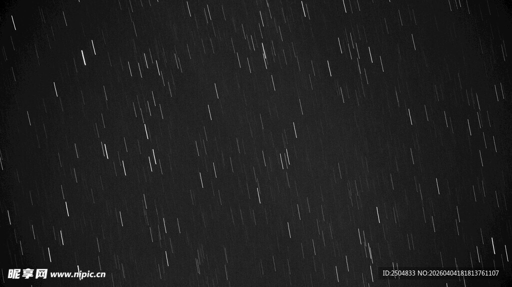 黑色背景下的细密雨滴