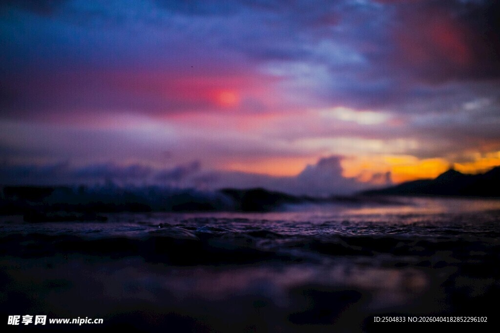 海边绚烂日落美景