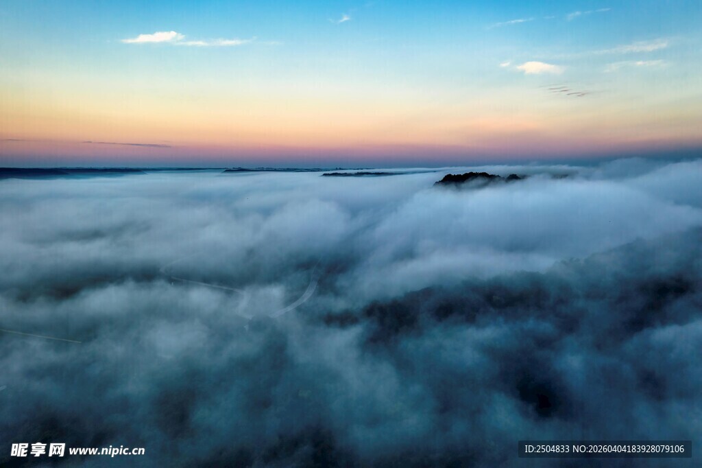 云海之上的梦幻天际