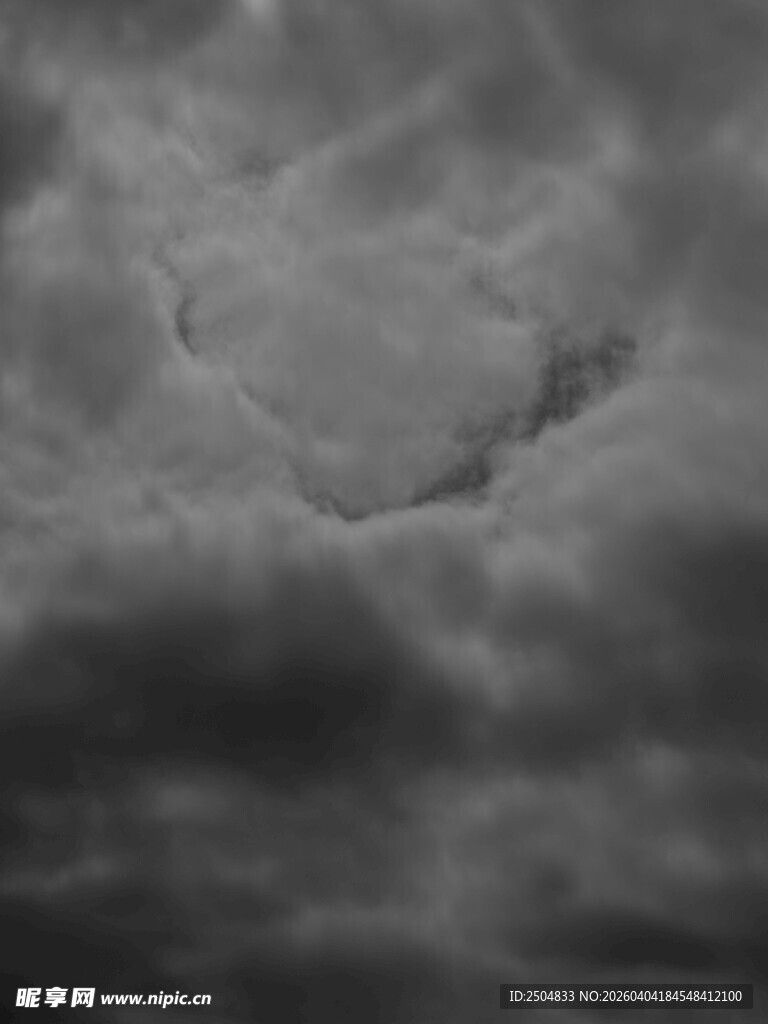 乌云密布的 沉天空