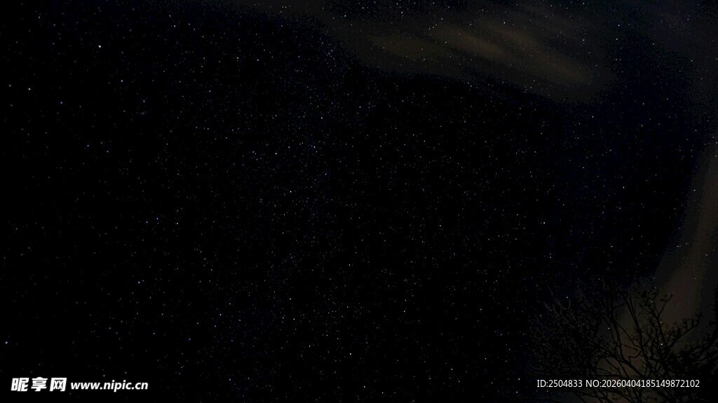 黑暗背景下的模糊景象