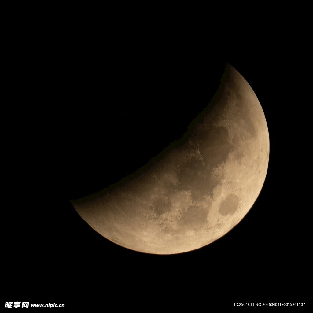 月食景象 夜空神秘之美