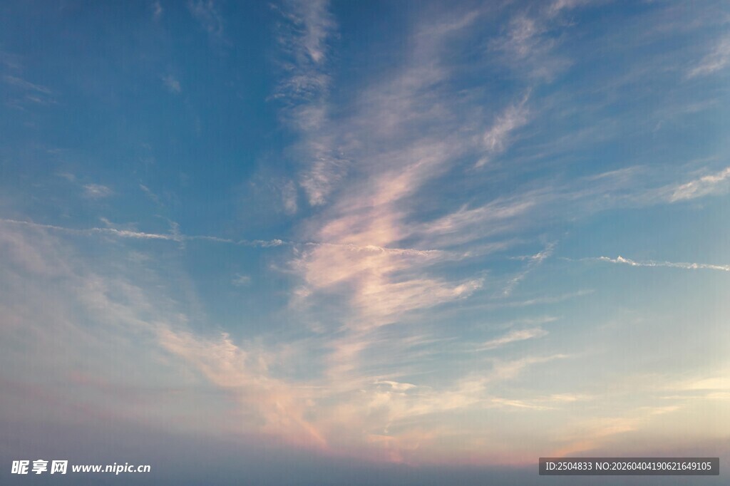 天空中的绚丽云彩
