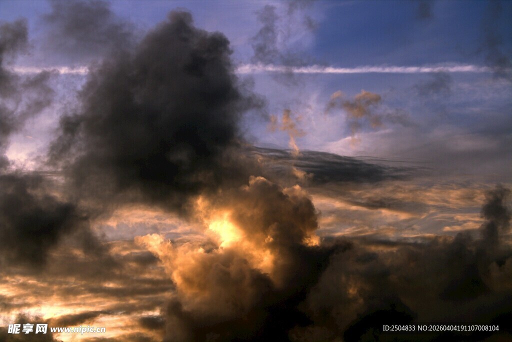 战火纷飞的战场景象