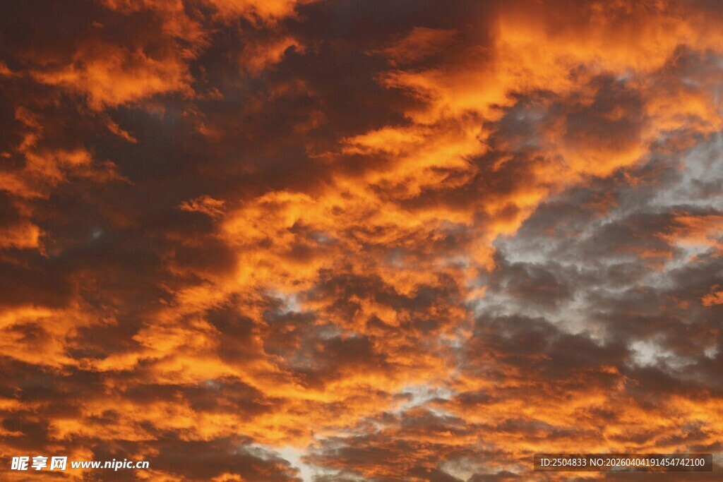 绚丽火烧云天空美景