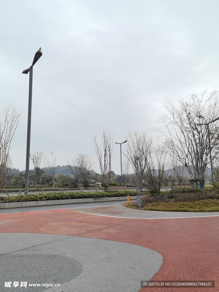 城市户外空旷休闲道路场景