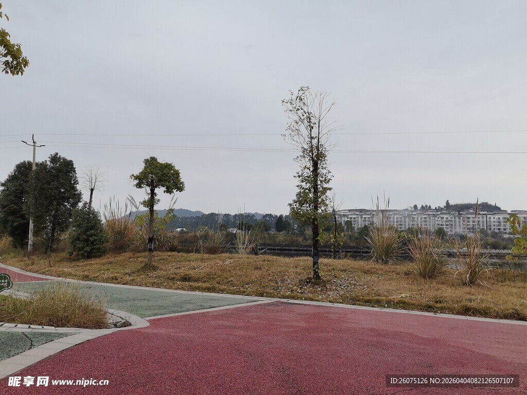 户外彩色步道景观