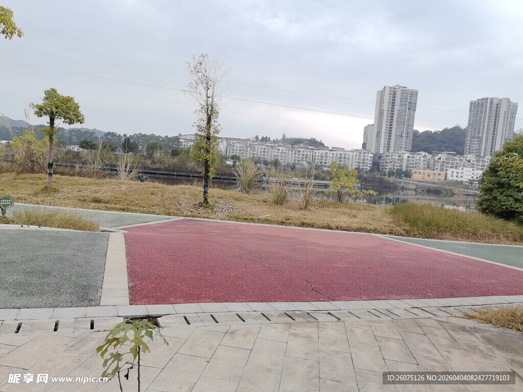 城市中开阔的户外休闲场地