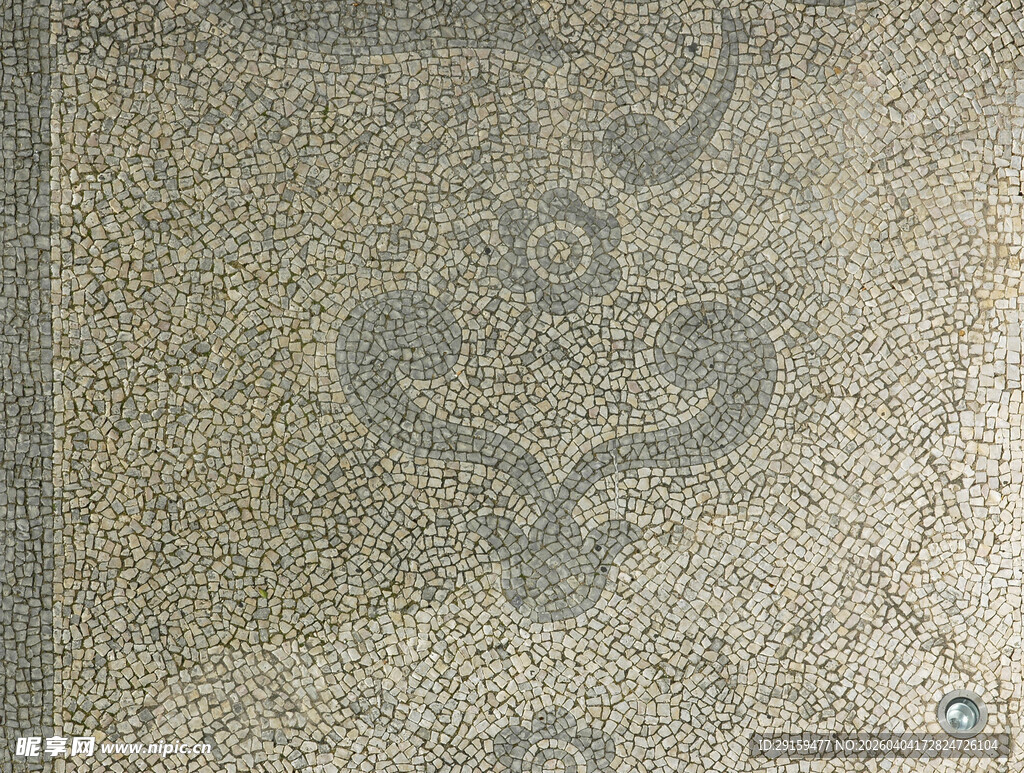 古旧地面上的神秘花纹