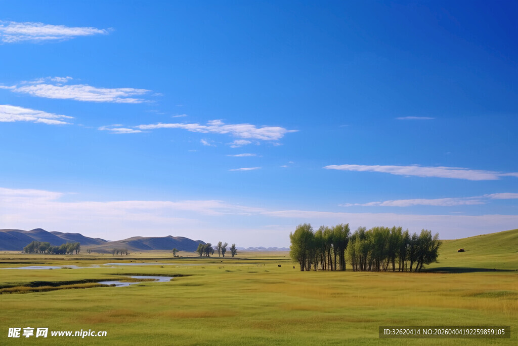 草原风光小溪绿树蓝天下