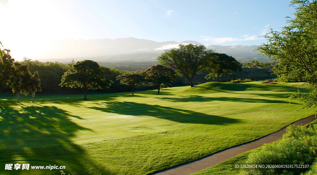 翠绿高尔夫球场