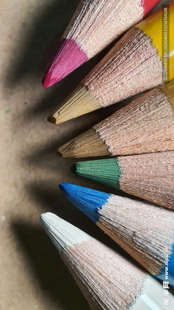 多彩铅笔特写