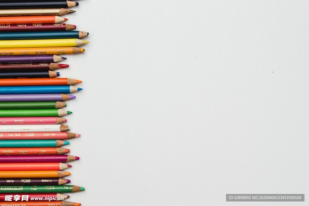彩色铅笔整齐排列图