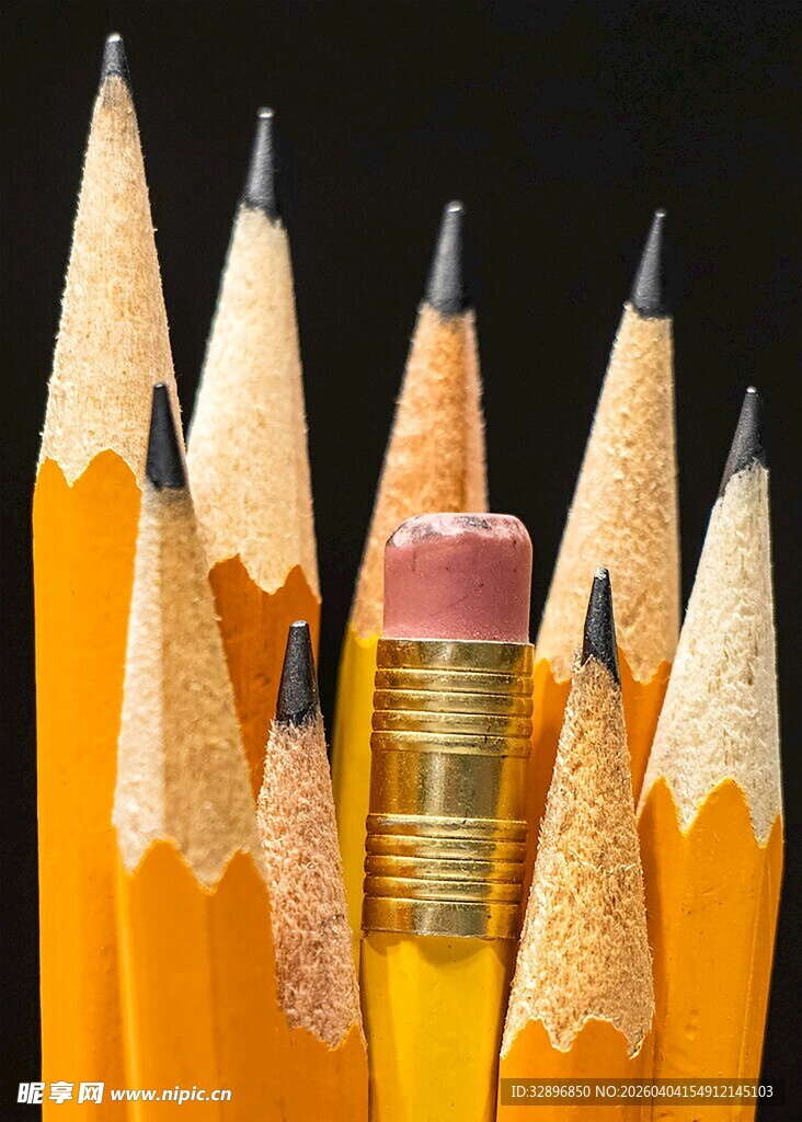 铅笔与卷笔刀的组合