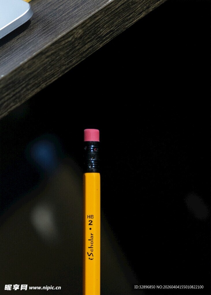 黄色铅笔特写