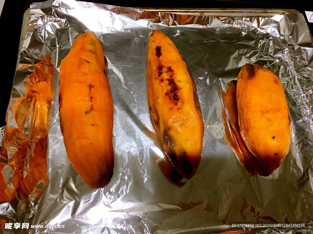 烤箱烤制的美味红薯