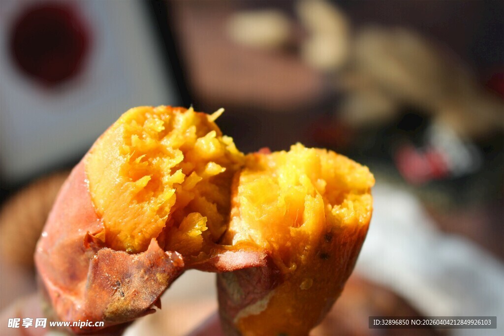 香甜烤红薯掰开诱人瞬间