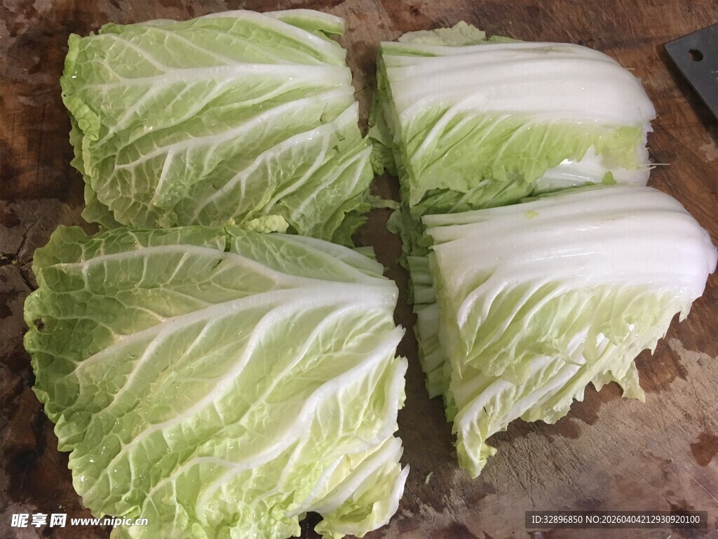 新鲜大白菜切块展示