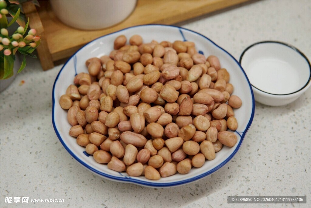 一碗美味花生米