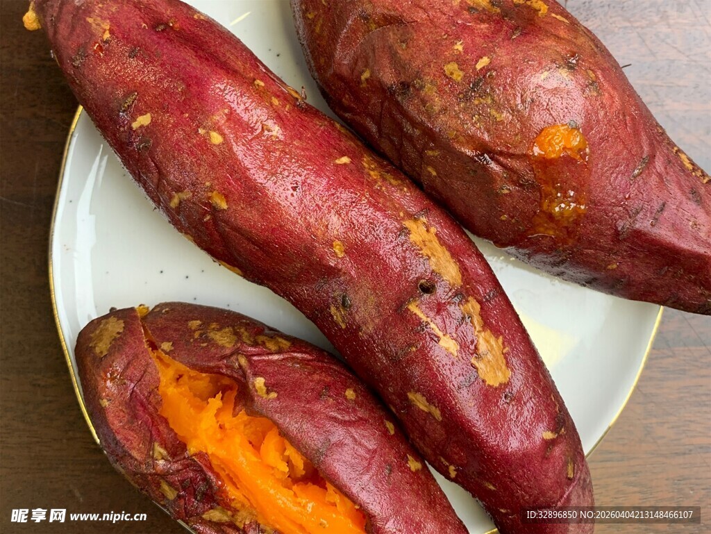 盘中香甜红薯